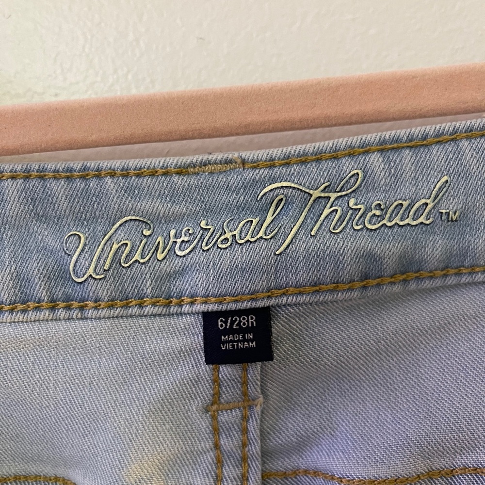 Jeans - Picture 3 of 4